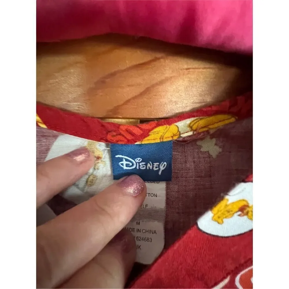 Disney Mickey & Minnie Mouse Scrub Top Medium V-Neck Red Short‎ Sleeve Graphic - Picture 5 of 6